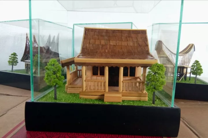 Detail Miniatur Rumah Adat Di Indonesia Nomer 41
