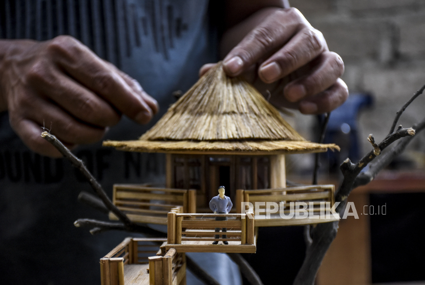 Detail Miniatur Rumah Bambu Nomer 37