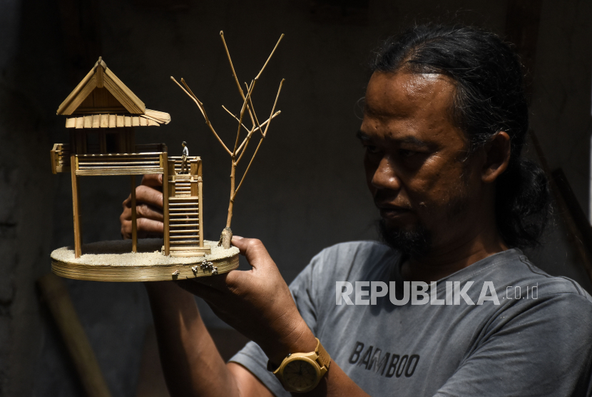 Detail Miniatur Rumah Bambu Nomer 43