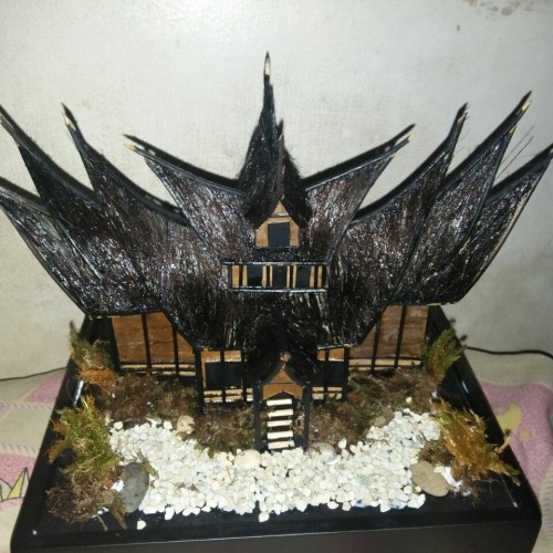 Detail Miniatur Rumah Gadang Nomer 34