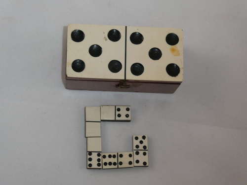 Detail Miniature Dominoes Nomer 43