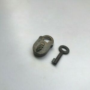 Detail Miniature Padlock And Key Nomer 17