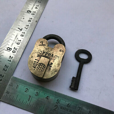 Detail Miniature Padlock And Key Nomer 27