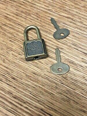 Detail Miniature Padlock And Key Nomer 34