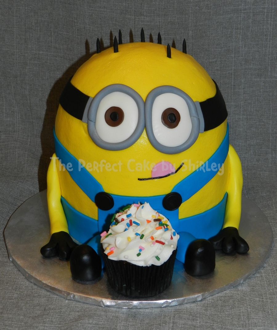 Detail Minion Birthday Cake Pans Nomer 47