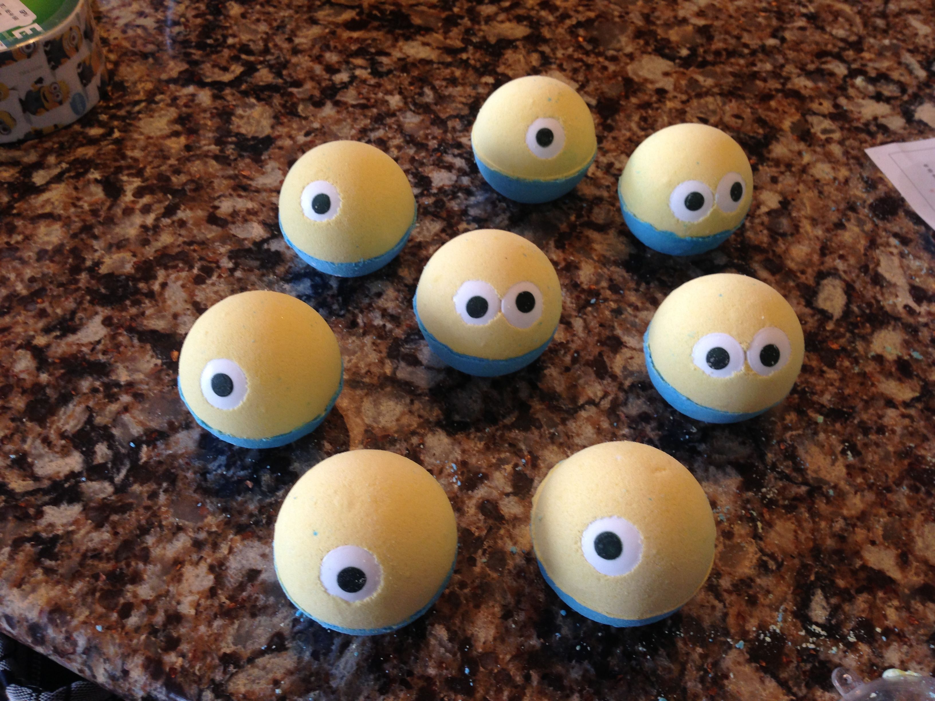 Detail Minions Bath Bombs Nomer 16