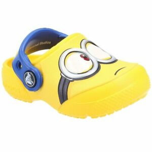 Detail Minions Crocs Nomer 14