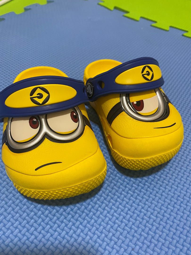 Detail Minions Crocs Nomer 42