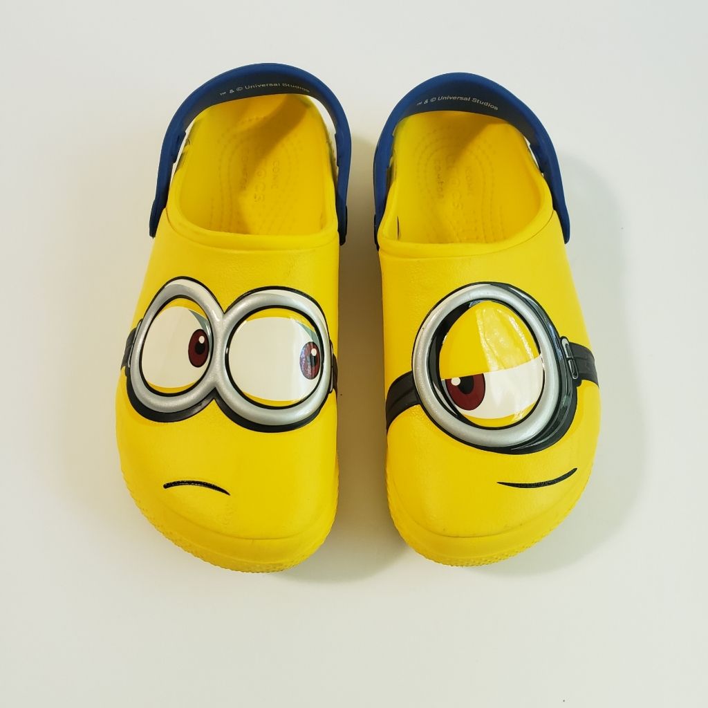 Detail Minions Crocs Nomer 52