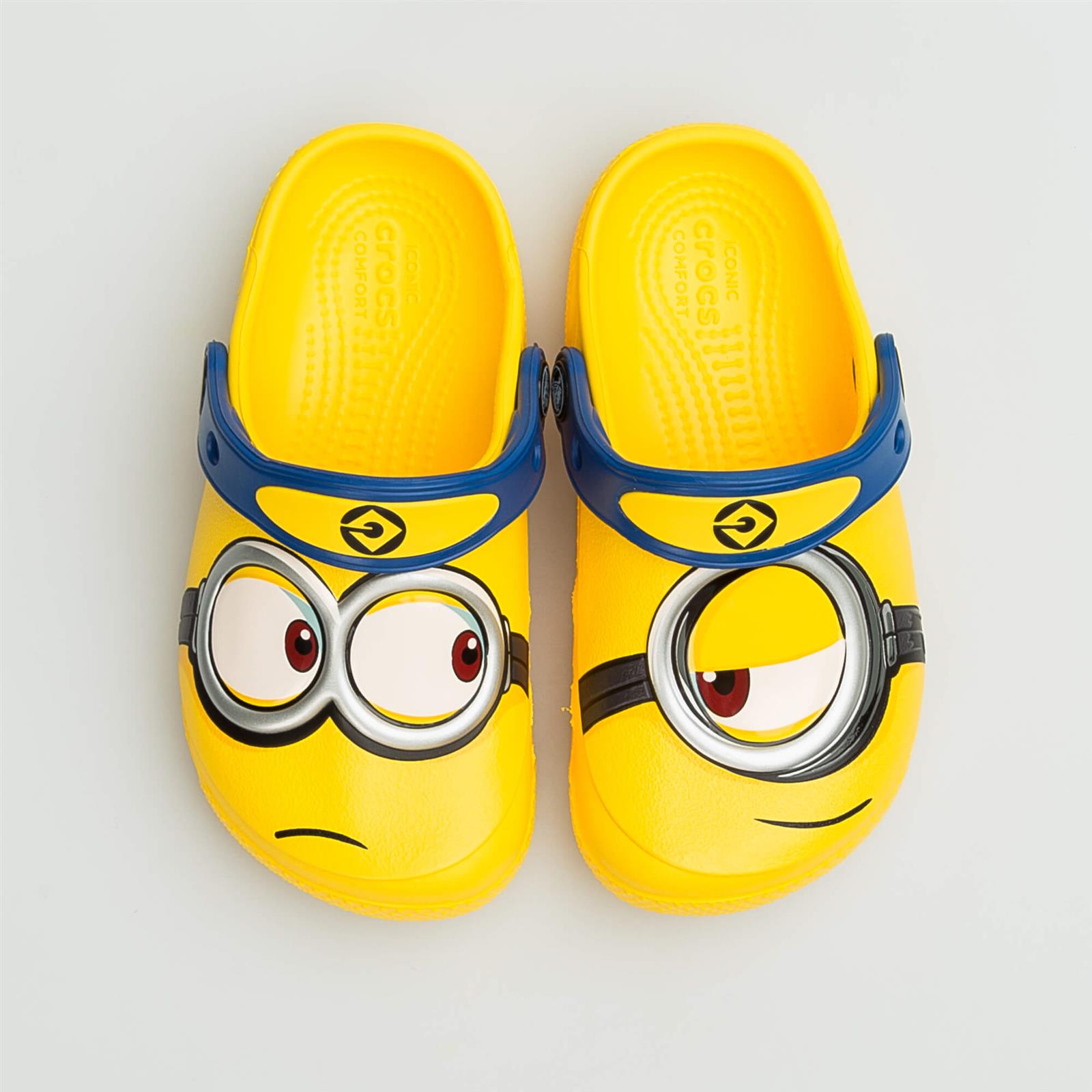 Detail Minions Crocs Nomer 7