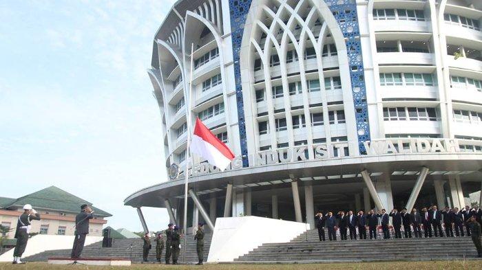 Detail Lambang Universitas Muhammadiyah Surakarta Nomer 22