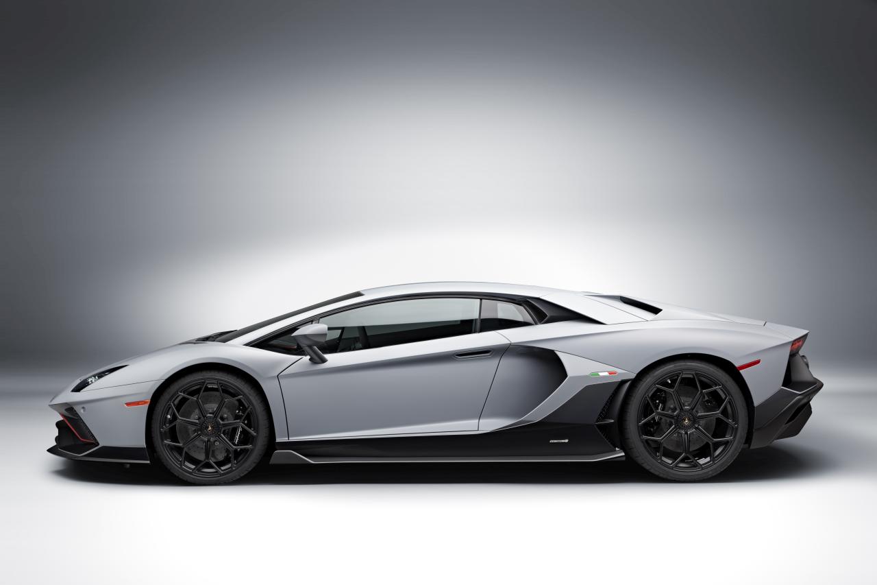 Download Lamborghini Car Pics Nomer 23