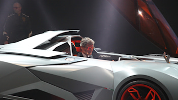 Detail Lamborghini Egoista Interior Nomer 34