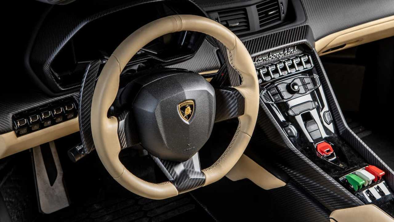 Detail Lamborghini Veneno Interior Nomer 10