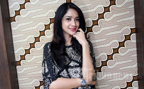 Detail Minta Foto Artis Nomer 39