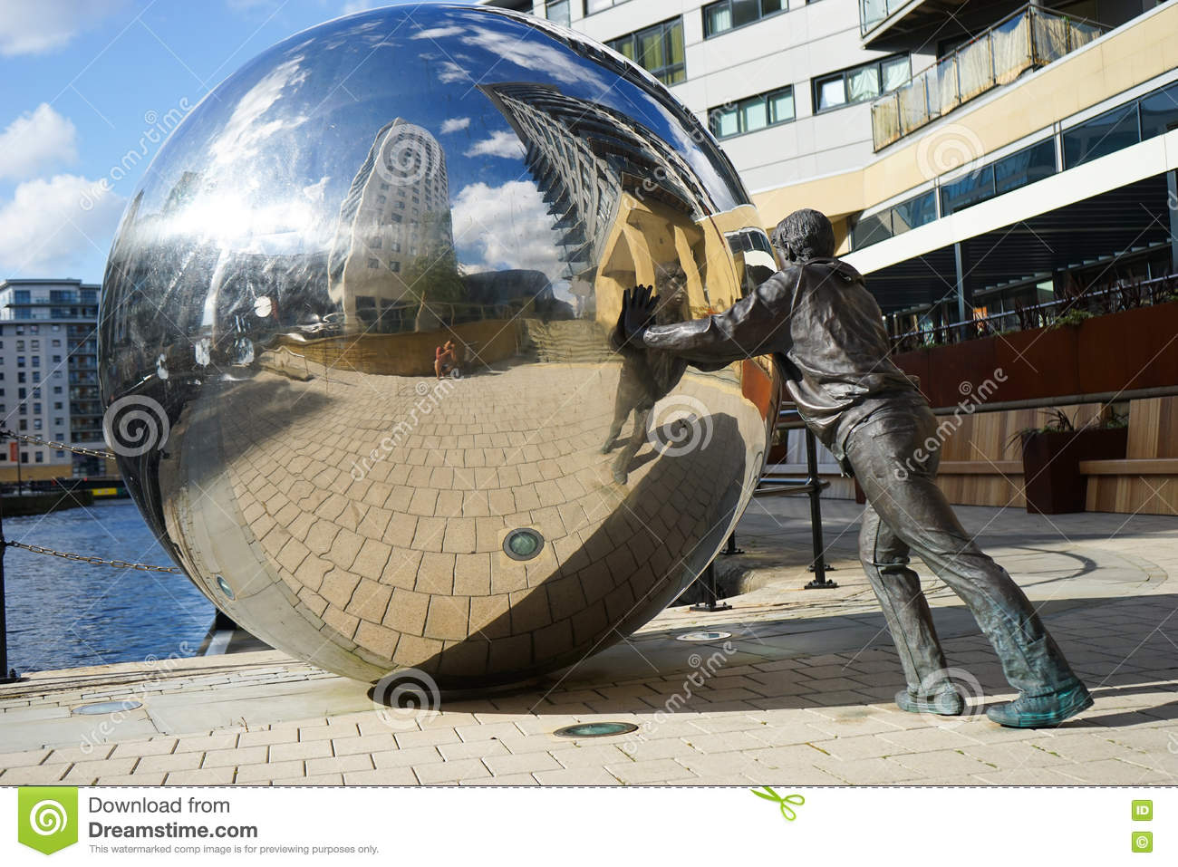 Detail Mirror Ball Buddha Statue Nomer 30