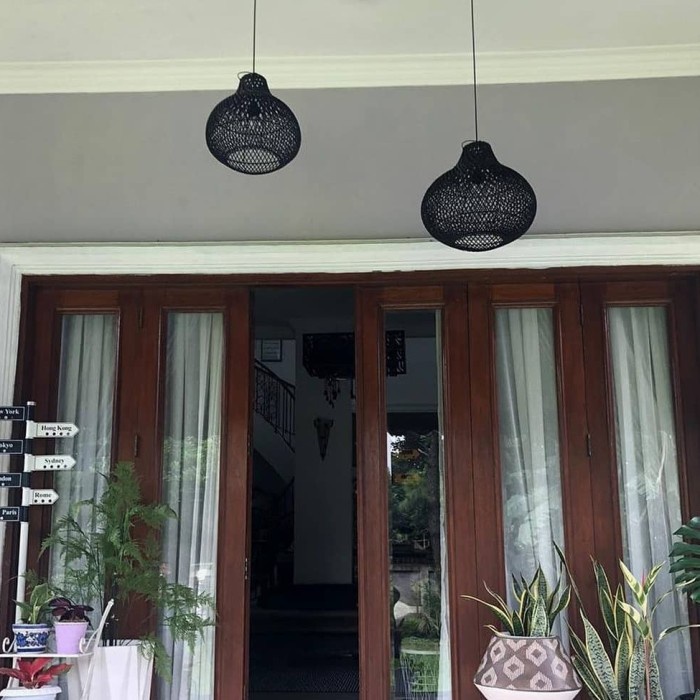 Detail Lampu Gantung Teras Rumah Nomer 10