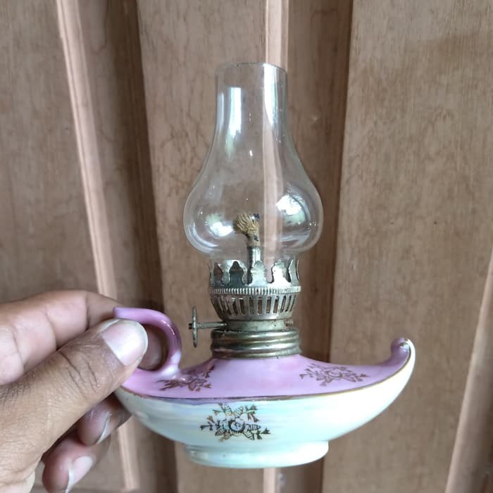 Detail Lampu Sentir Minyak Tanah Nomer 33