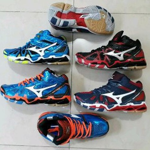 Detail Mizuno Wave Tornado 9 Mid Nomer 4