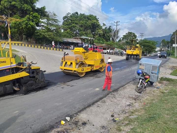 Detail Mobil Aspal Jalan Raya Nomer 25