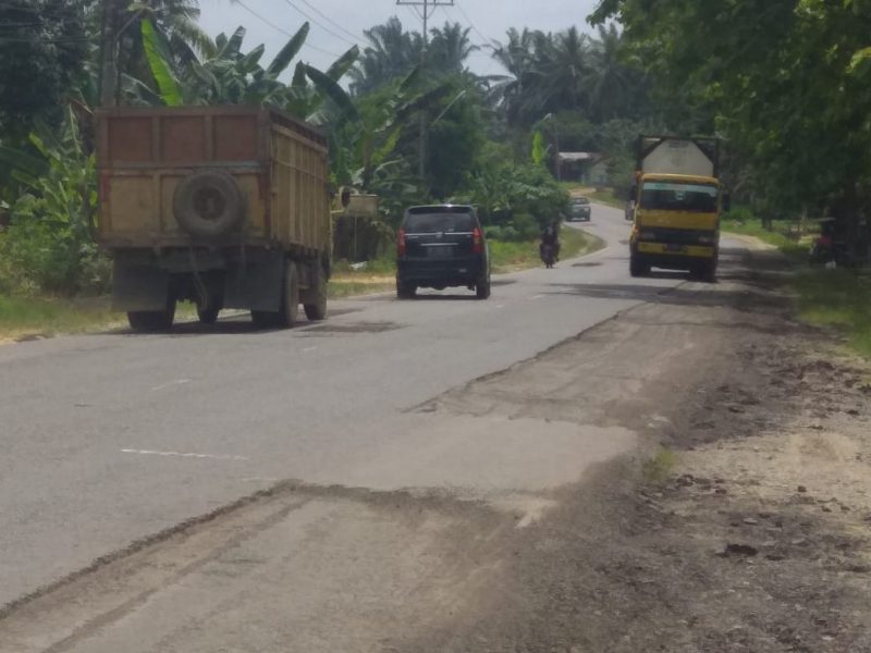 Detail Mobil Aspal Jalan Raya Nomer 36