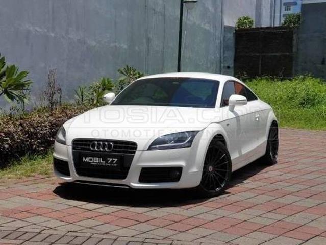 Detail Mobil Audi Sport Nomer 45