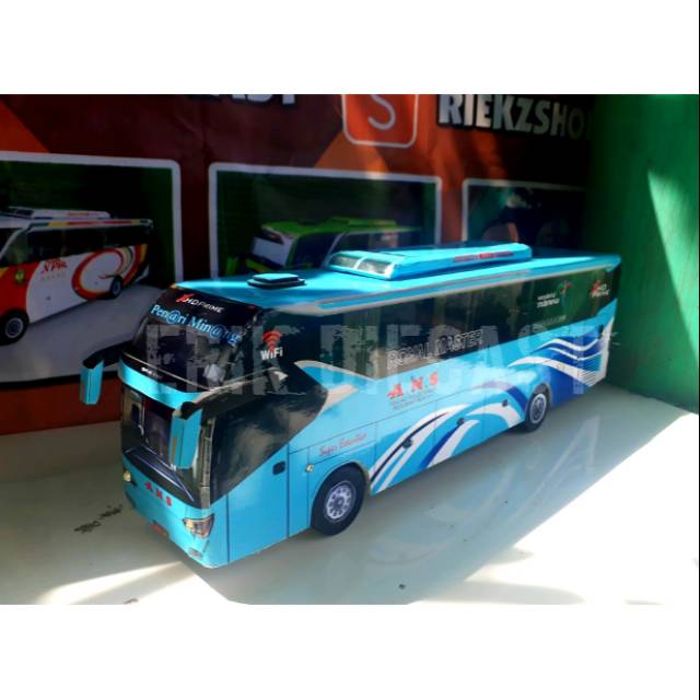 Detail Mobil Bus Mainan Nomer 10