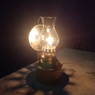 Detail Lampu Teplok Jadul Nomer 8
