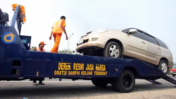 Detail Mobil Derek Polisi Nomer 46