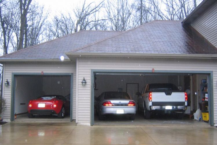 Detail Mobil Di Garasi Rumah Nomer 28