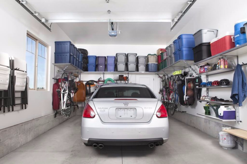 Detail Mobil Di Garasi Rumah Nomer 30