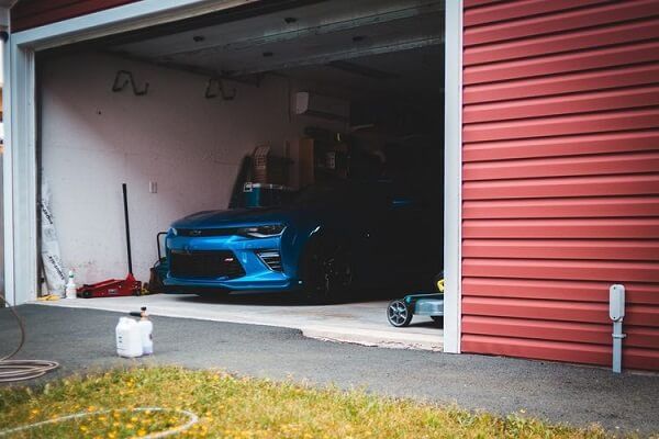 Detail Mobil Di Garasi Rumah Nomer 45