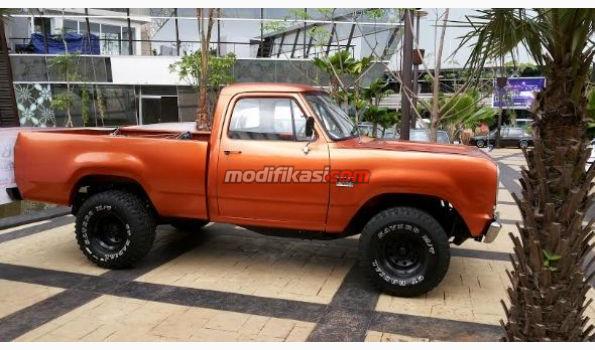 Detail Mobil Dodge Pick Up Nomer 28