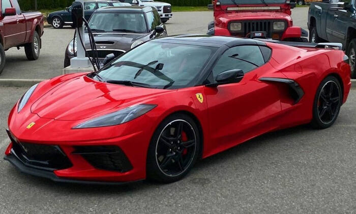 Detail Mobil Ferrari Merah Nomer 3