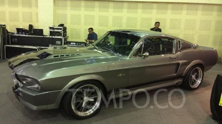 Detail Mobil Ford Mustang Gt Nomer 18