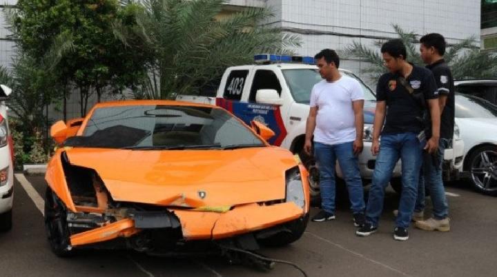 Detail Mobil Gallardo Sport Nomer 7