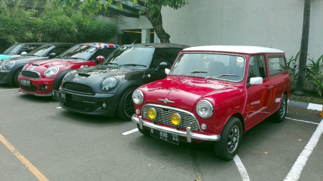 Detail Mobil Mini Cooper Mr Bean Nomer 11