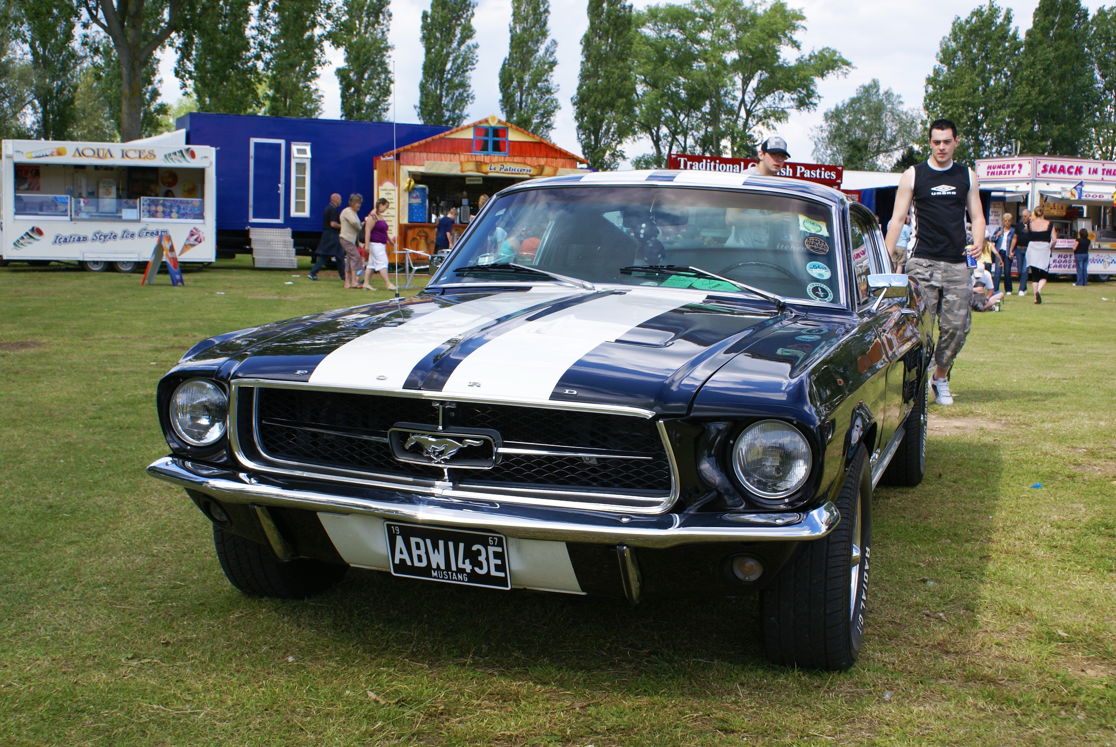 Detail Mobil Mustang Tua Nomer 27