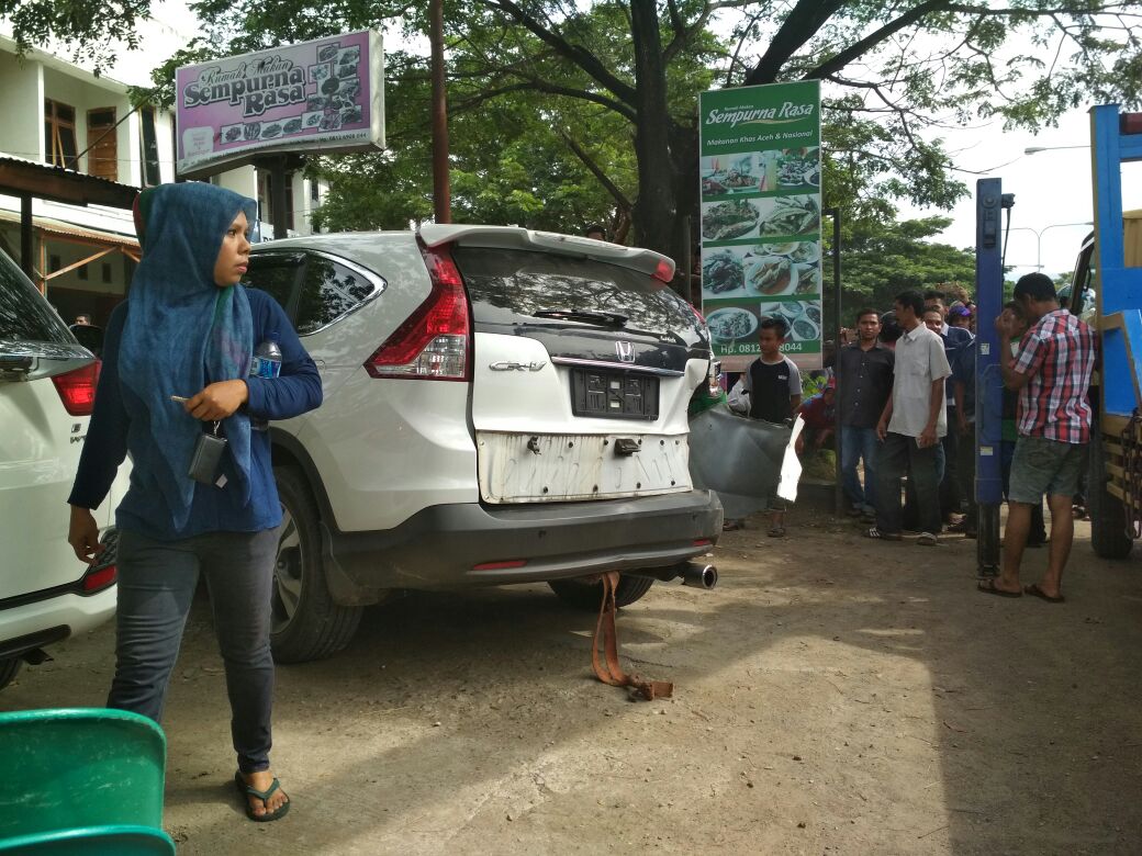 Detail Mobil Nabrak Rumah Nomer 39