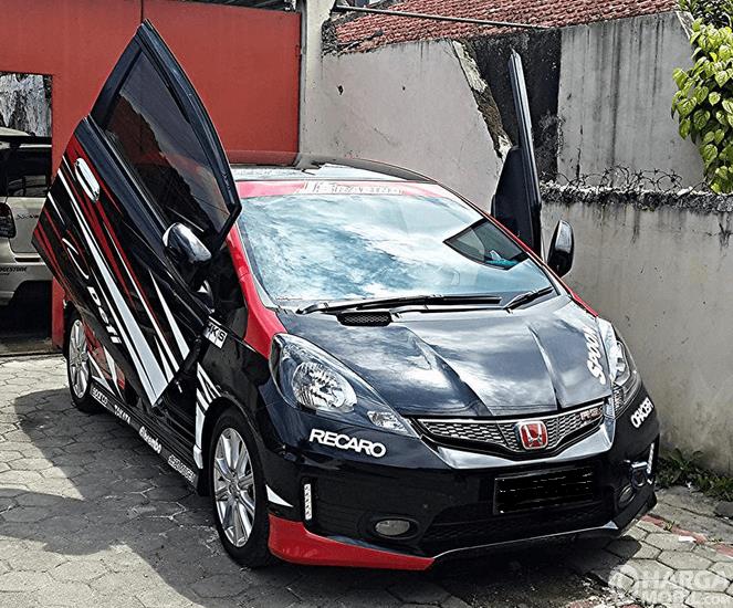 Detail Mobil Pintu Ke Atas Nomer 33