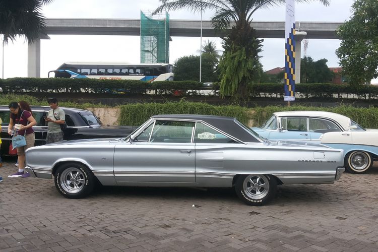 Detail Mobil Sedan Klasik Indonesia Nomer 15