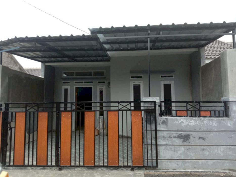 Detail Desain Rumah Pinggir Jalan Raya Nomer 21