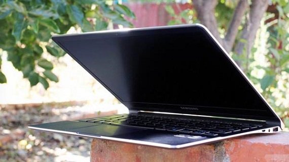 Detail Laptop Samsung Tipis Murah Nomer 6