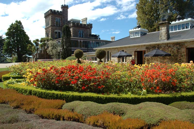 Detail Larnach Castle Gardens Nomer 3