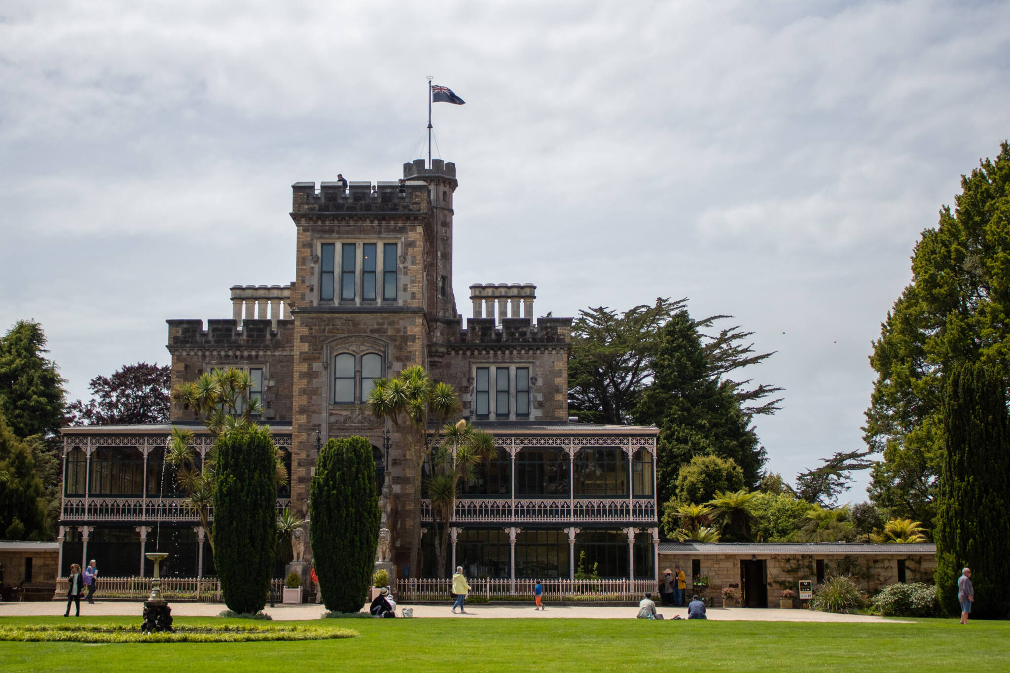 Detail Larnach Castle Gardens Nomer 40