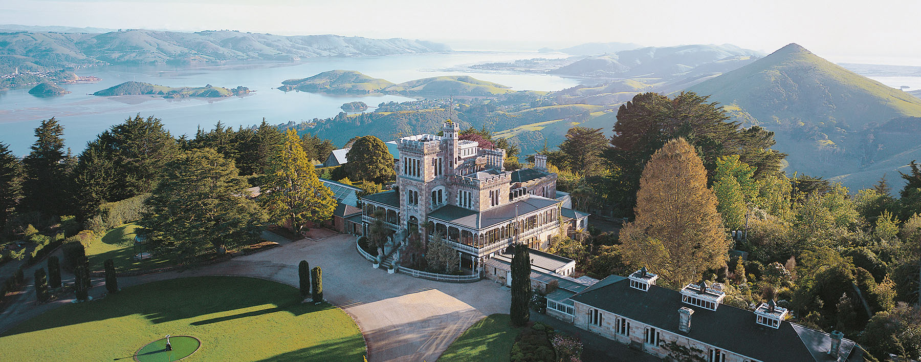 Detail Larnach Castle Gardens Nomer 10