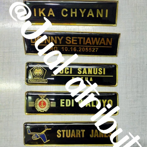 Detail Latar Name Tag Nomer 32