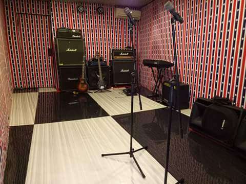 Detail Latihan Band Di Studio Nomer 19