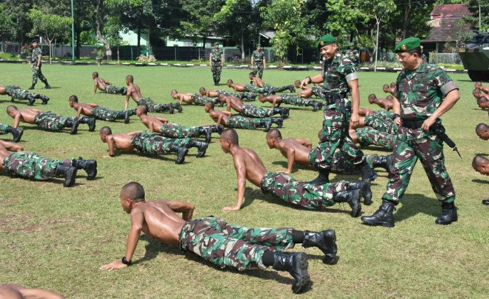 Detail Latihan Tentara Wanita Nomer 17