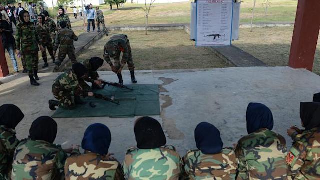Detail Latihan Tentara Wanita Nomer 40